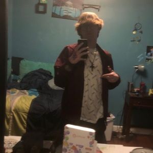 Meet your Posher, Connor